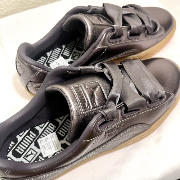 Puma Basket Heart Luxe shoes 🩶 - Picture 2 of 6
